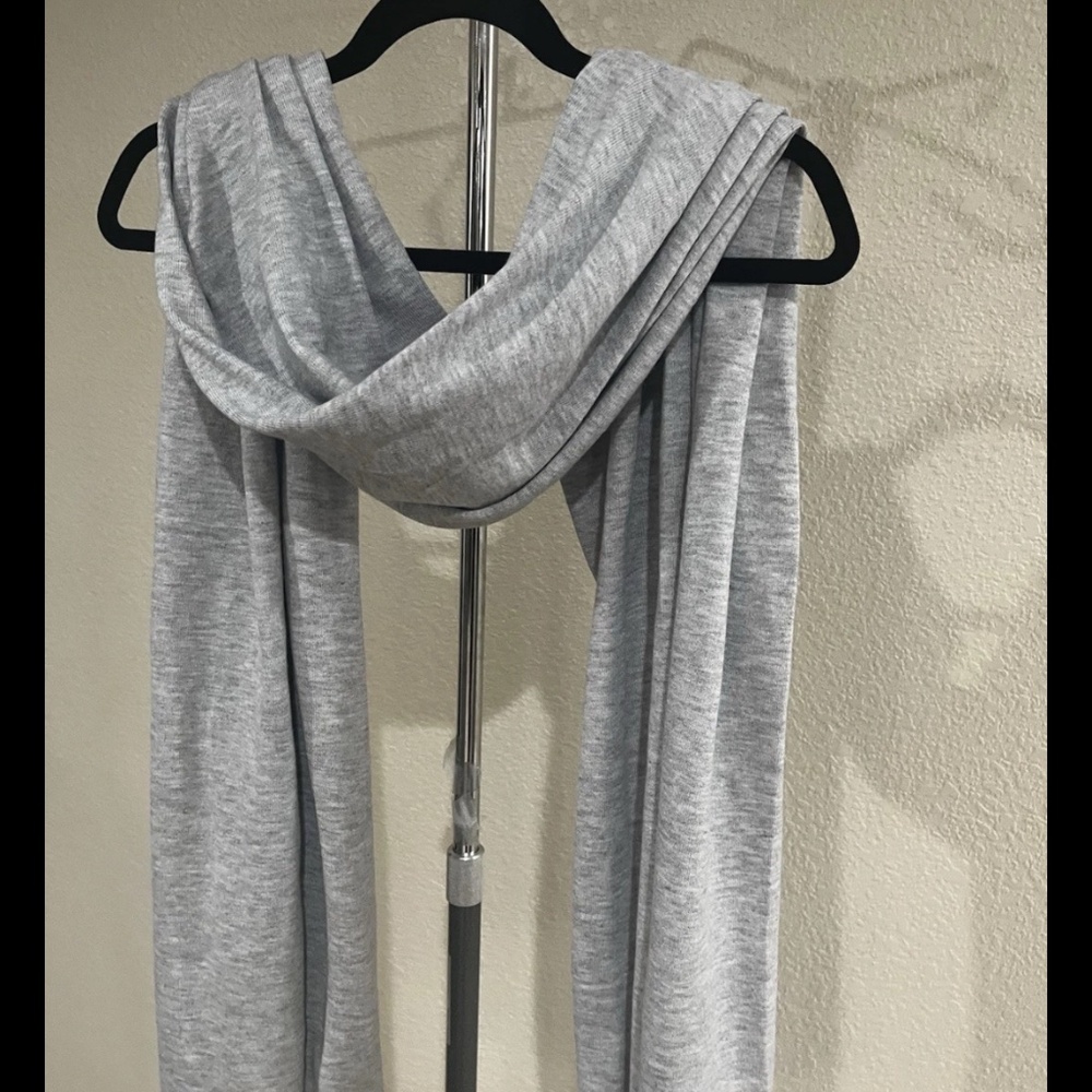 Chico’s Travel Wrap + Eye Mask women’s  One Size, Gray With Hint Of Cashmere